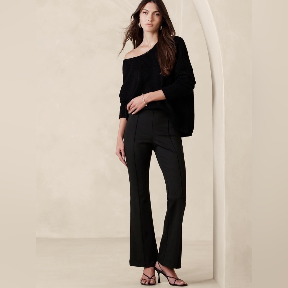NWT! Banana Republic Black Flare Everywhere Ponte Pant - 478953 📻1️⃣1️⃣